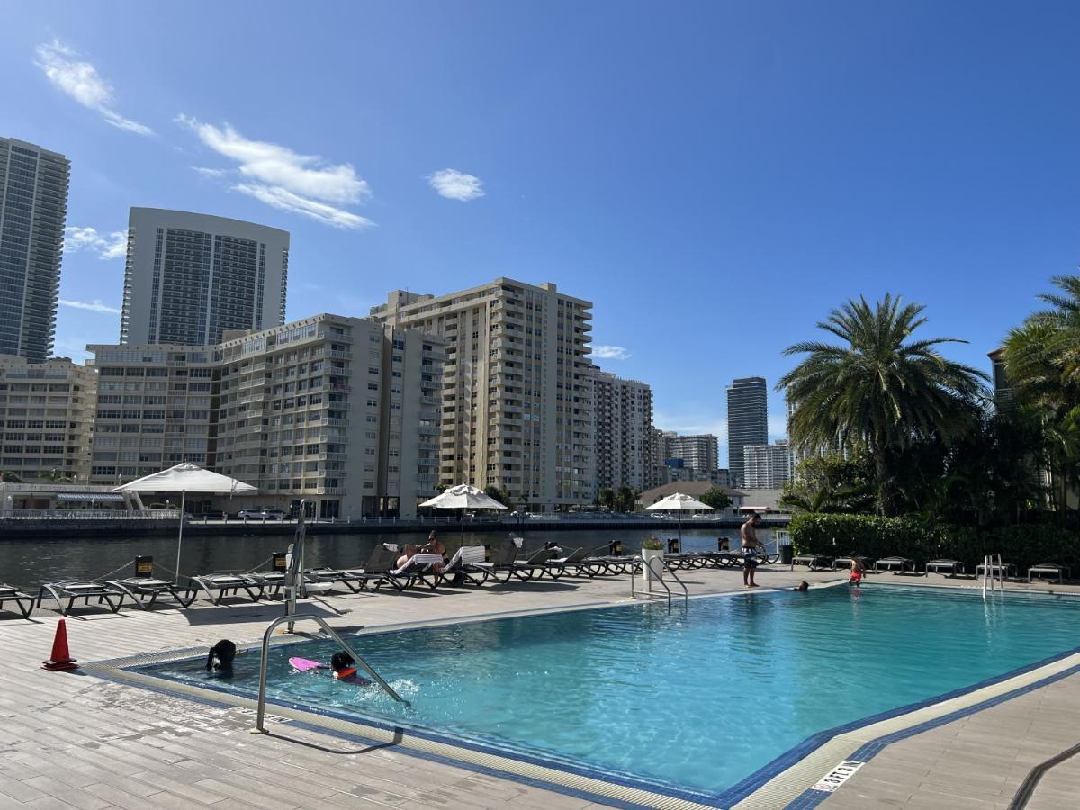 23Rd Floor Luxury & Spacious Beachwalk Resort Apartment With Amazing View Hallandale Beach Eksteriør billede
