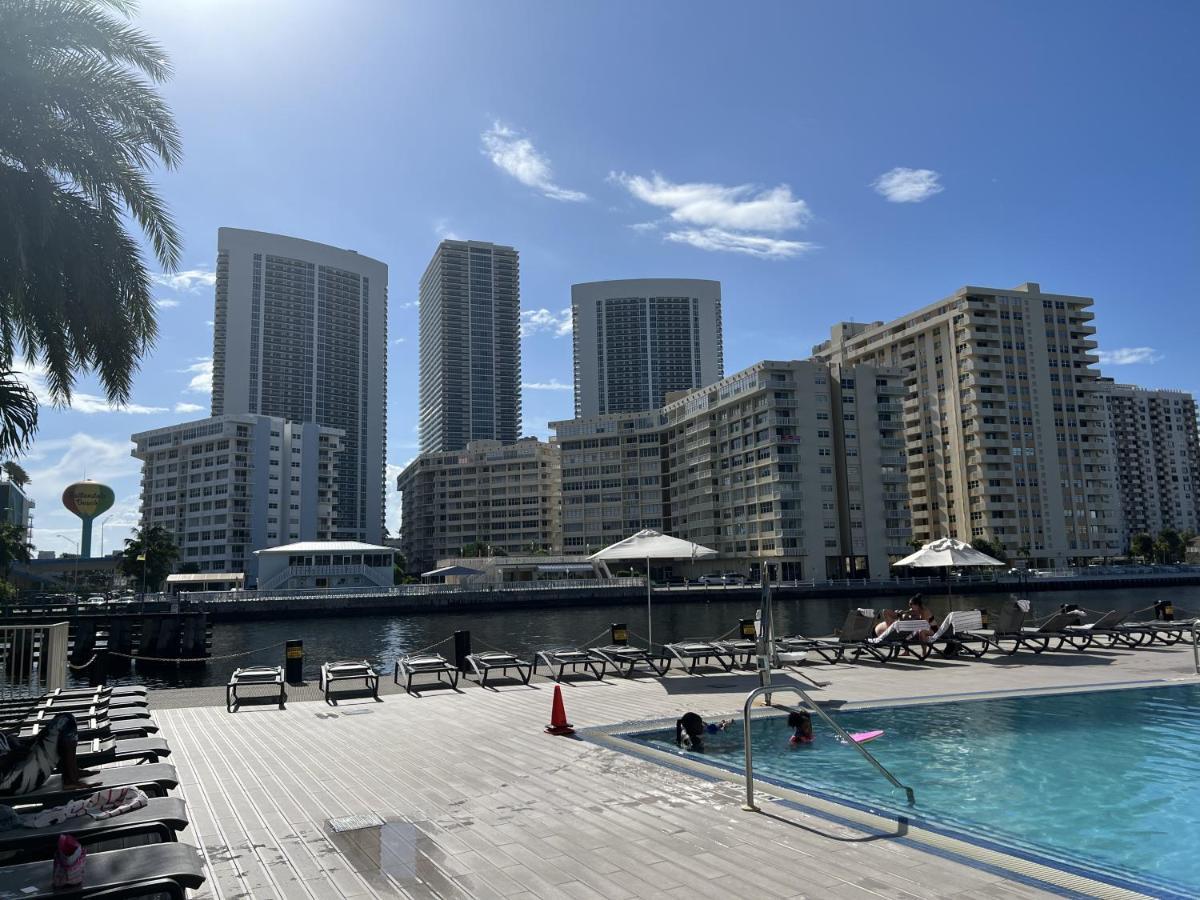 23Rd Floor Luxury & Spacious Beachwalk Resort Apartment With Amazing View Hallandale Beach Eksteriør billede