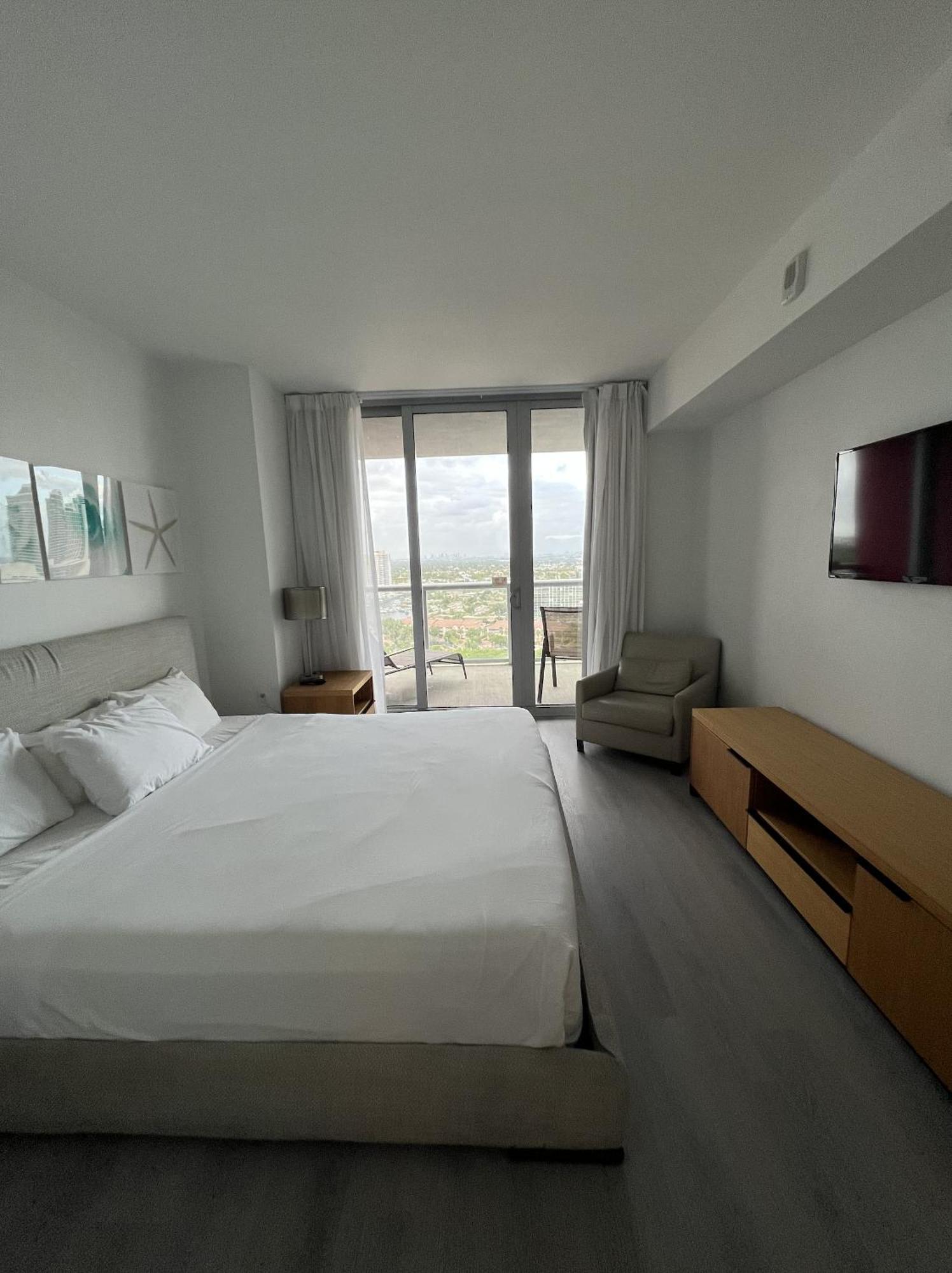 23Rd Floor Luxury & Spacious Beachwalk Resort Apartment With Amazing View Hallandale Beach Eksteriør billede