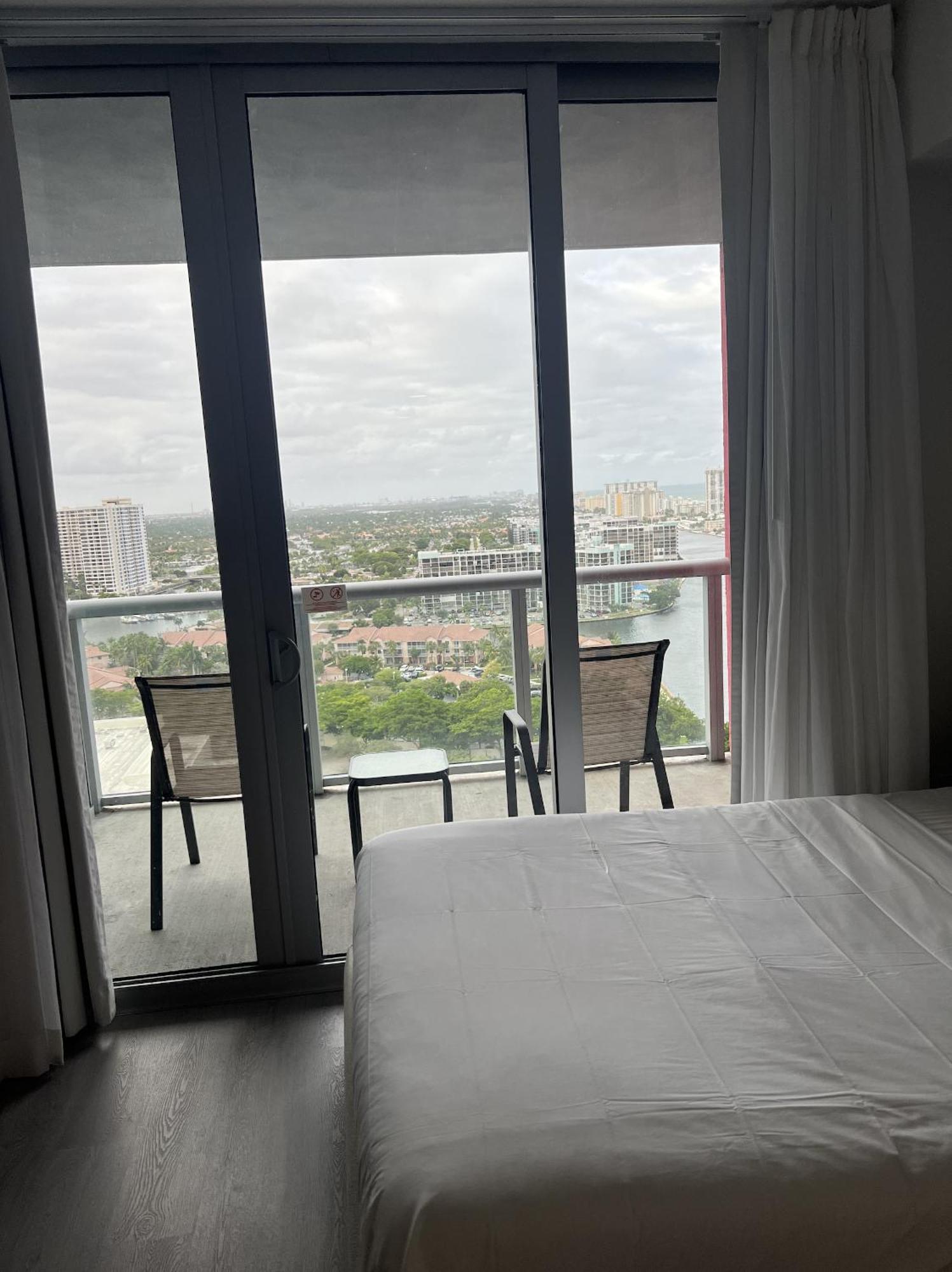 23Rd Floor Luxury & Spacious Beachwalk Resort Apartment With Amazing View Hallandale Beach Eksteriør billede