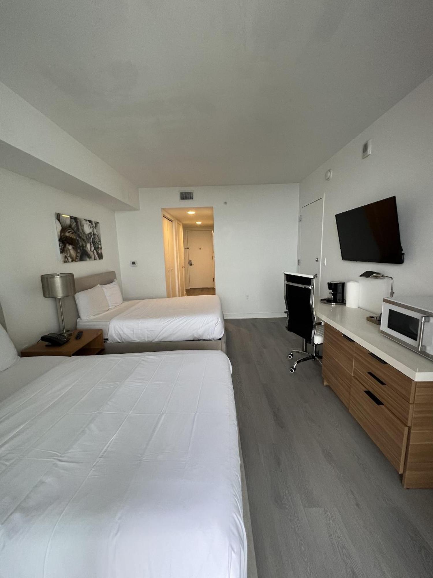 23Rd Floor Luxury & Spacious Beachwalk Resort Apartment With Amazing View Hallandale Beach Eksteriør billede