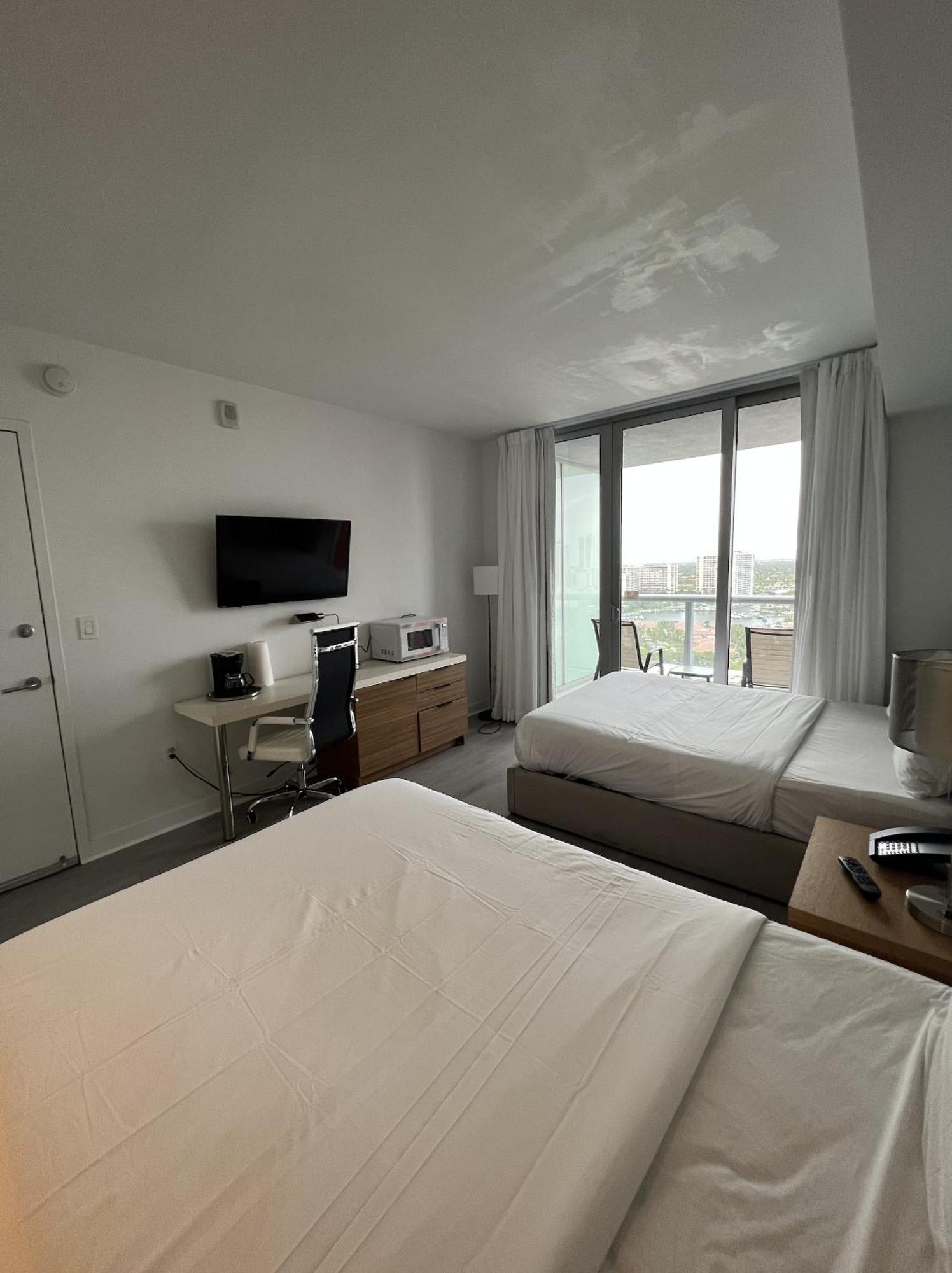 23Rd Floor Luxury & Spacious Beachwalk Resort Apartment With Amazing View Hallandale Beach Eksteriør billede