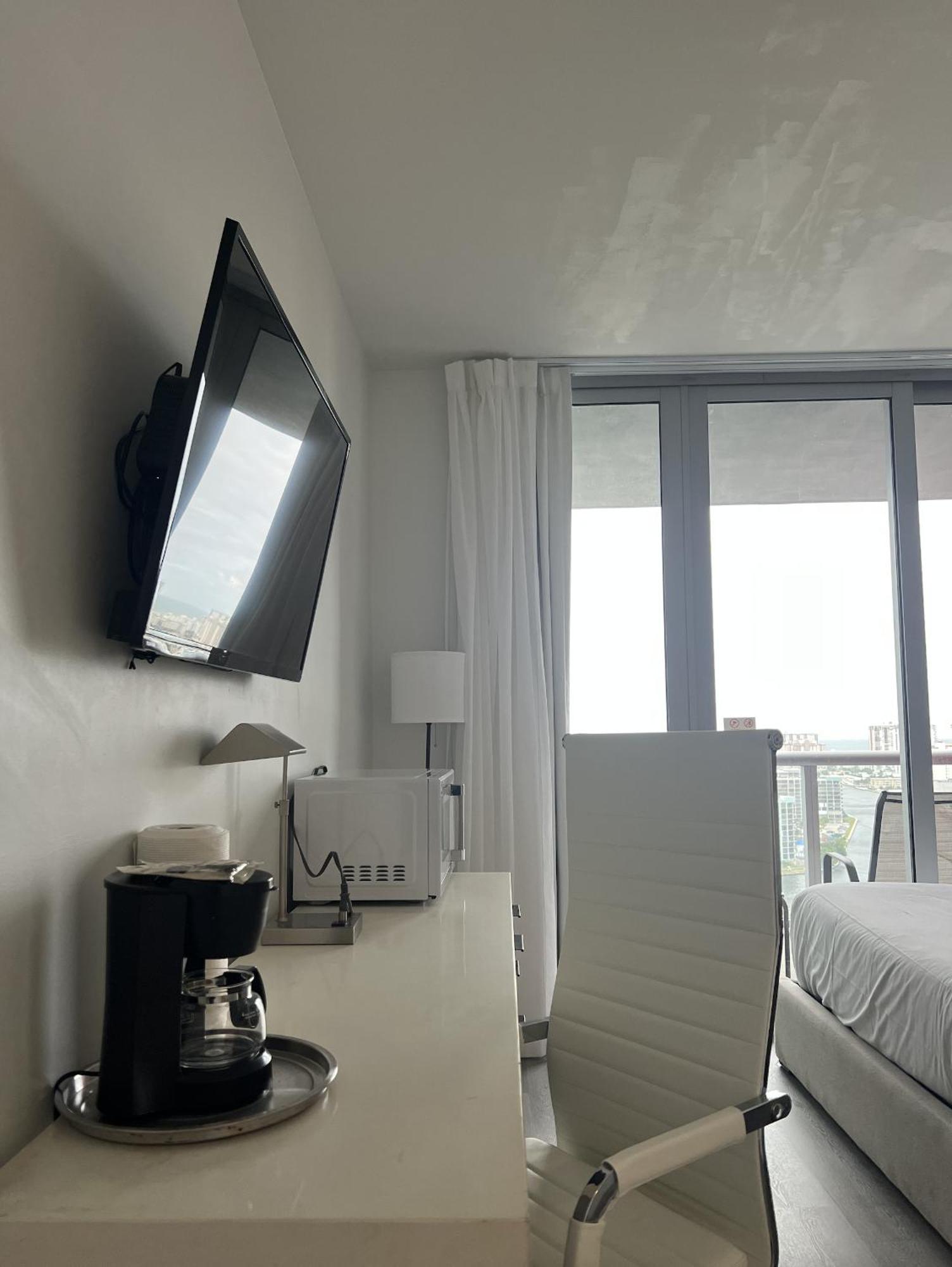 23Rd Floor Luxury & Spacious Beachwalk Resort Apartment With Amazing View Hallandale Beach Eksteriør billede